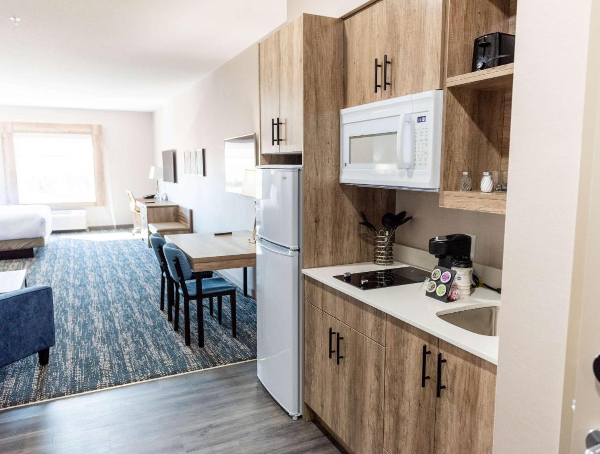 Best Western Premier Executive Residency Medicine Hat Esterno foto