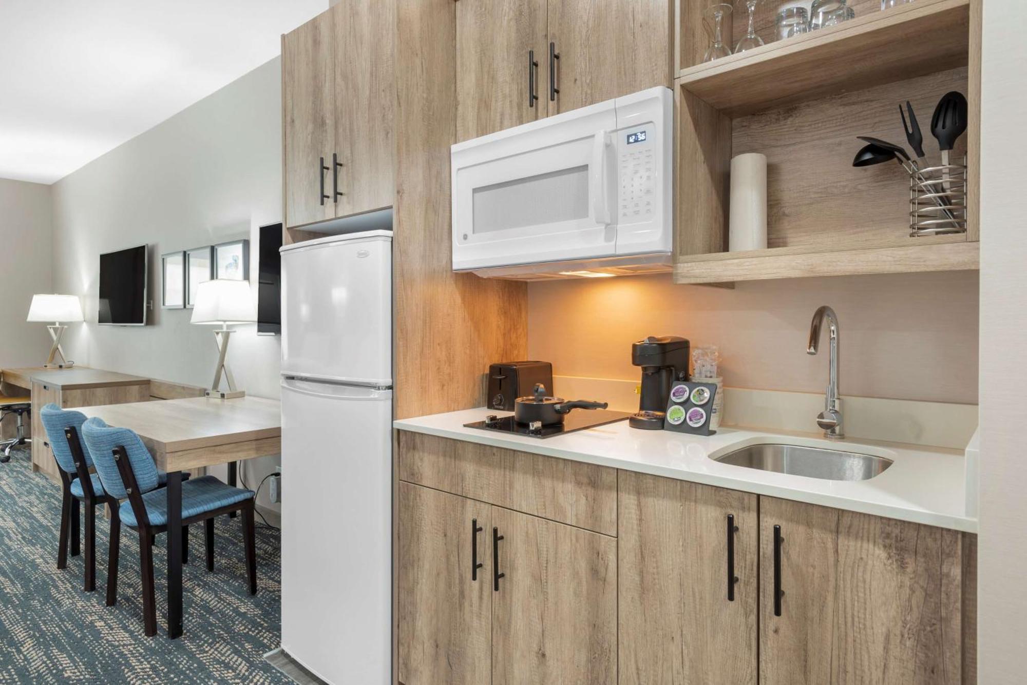 Best Western Premier Executive Residency Medicine Hat Esterno foto